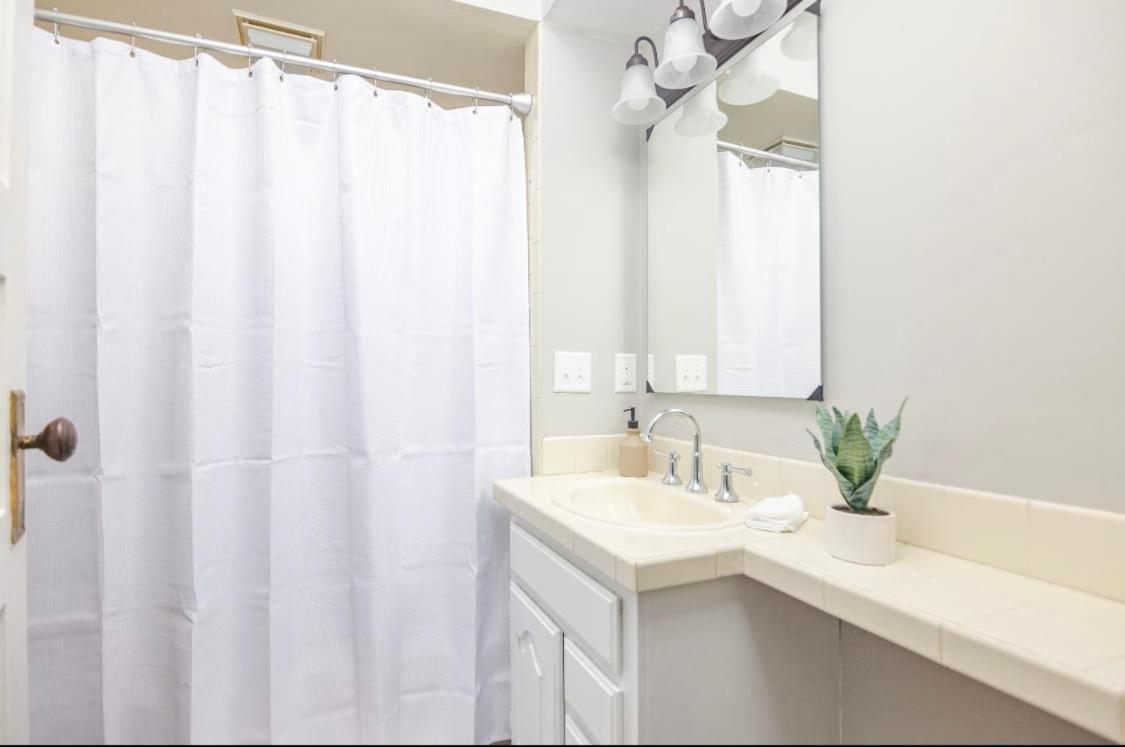 Spacious 2 Bedroom Home Near Ingersoll & Downtown 디모인 외부 사진